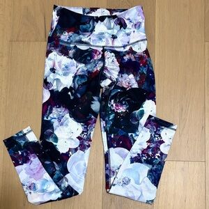 Old Navy Floral Print Leggings in Purple, Black and White